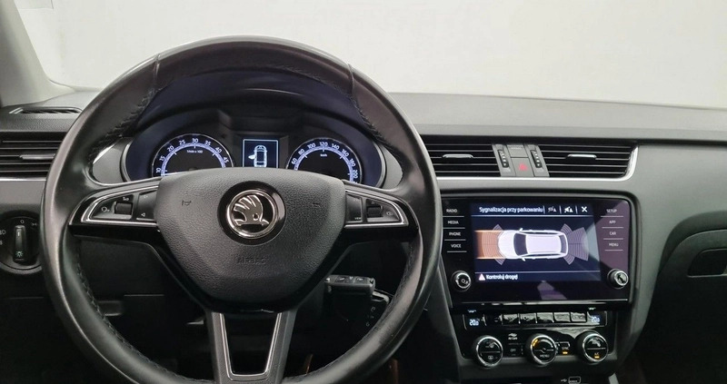 Skoda Octavia cena 53900 przebieg: 144109, rok produkcji 2019 z Lesko małe 277